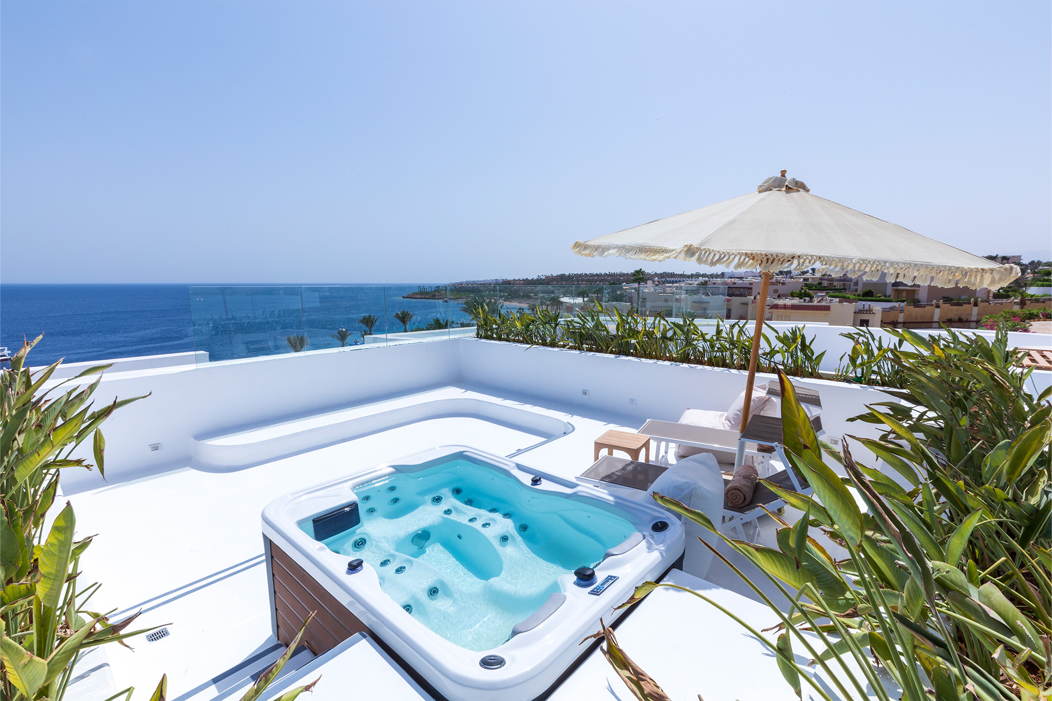 SUNRISE - Meraki Sharm El Hotel The Party Never Ends Jacuzzi Suite