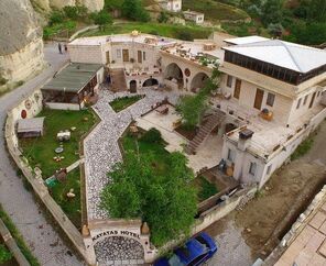 Kayatas Cave Suites Hotel