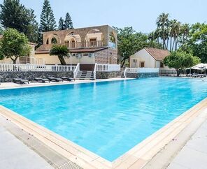 Riverside Garden Resort