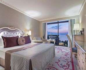 Merit Crystal Cove Hotel & Casino