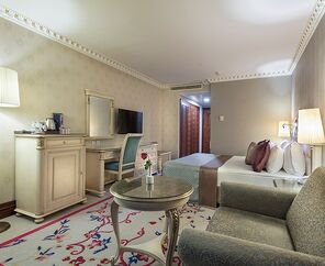 Merit Crystal Cove Hotel & Casino