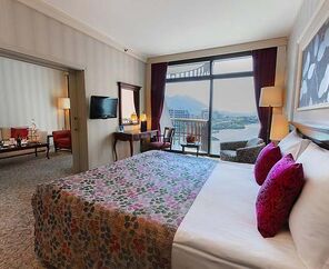 Merit Crystal Cove Hotel & Casino