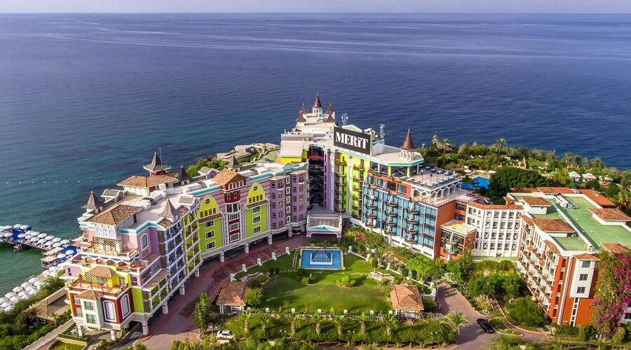 Merit Crystal Cove Hotel & Casino