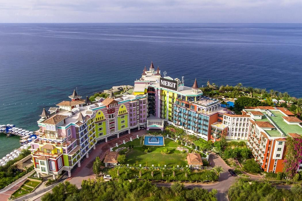 Merit Crystal Cove Hotel & Casino