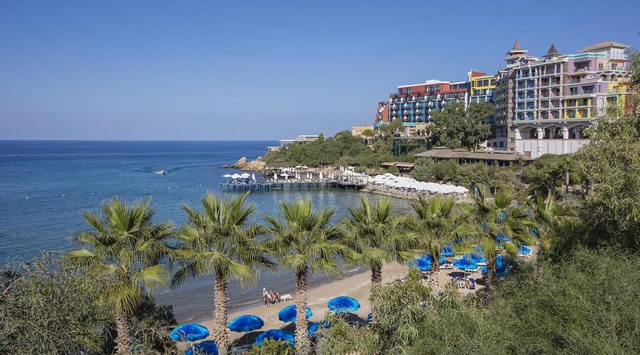 Merit Crystal Cove Hotel & Casino
