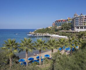 Merit Crystal Cove Hotel & Casino