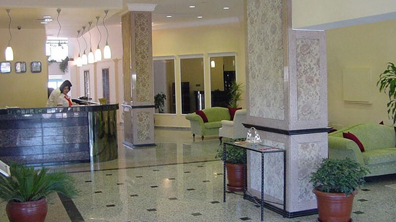 City Royal Hotel