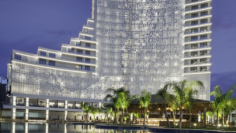 Grand Sapphire Resort Hotel