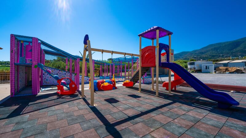Riverside Garden Resort