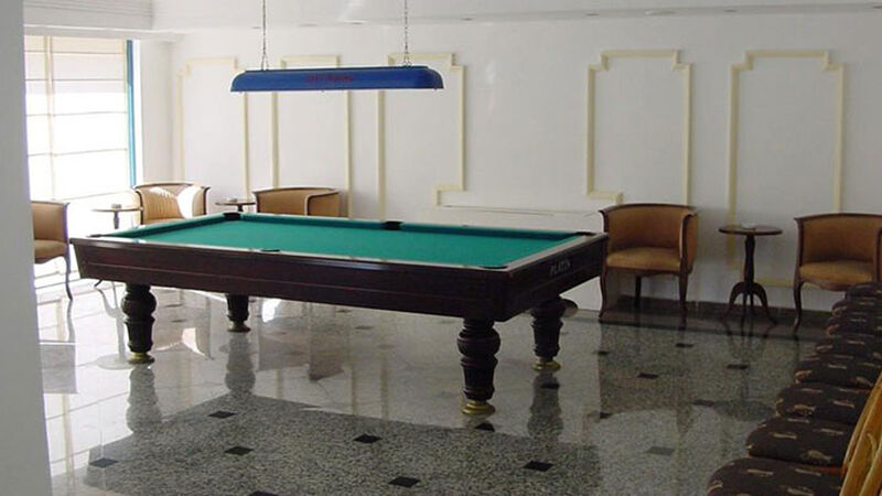 City Royal Hotel 