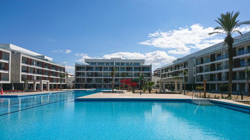 Courtyard Long Beach Holiday Resort