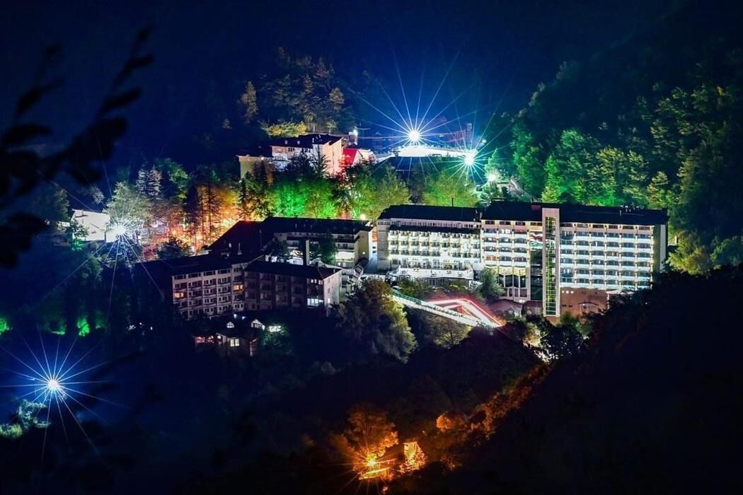 Oylat Kaplıcaları Çağlayan Otel