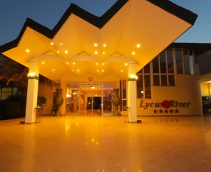 Lycus River Thermal Hotel