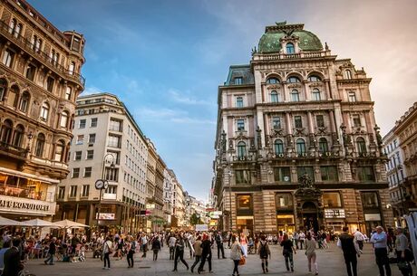 VİYANA & SALZBURG & PRAG & BUDAPEŞTE Sun Express Hava Yolları ile 7 Gece