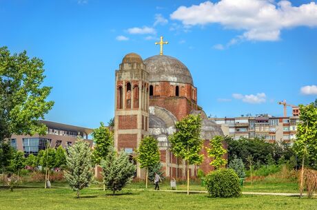 Balkan Güzelleri Ajet Havayolları ile Kosova Makedonya Turu