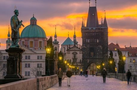 Bohemya'nın Işıltısı Prag Turu 4 Gece Ajet Havayolları İle Yaz Dönemi