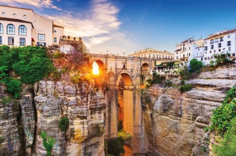 Elegant İspanya & Endülüs Pegasus Hava Yolları ile 7 Gece 8 Gün MAD-BCN