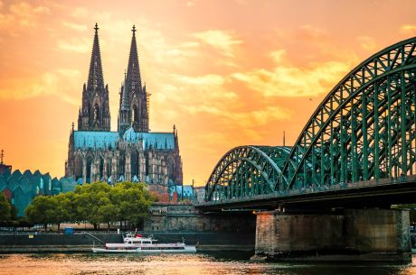 Çukurova Hareketli Avrupa'nın Kalbi Benelux Paris & Köln Turu Sunexpress Havayolları İle 6 Gece 7 Gün (CGN-AMS)