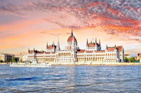 Orta Avrupa Turu Gündüz Extra Turları DAHİL Ajet Hy İle 7 Gece 8 Gün Promosyon (BUD-PRG)