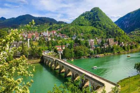 Otobüs İle Orta Avrupa Masalı (Tüm Çevre Gezileri ve Ekstra Turlar Dahil) İzmir Hareketli