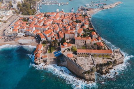 İzmir Çıkışlı Kosovalı Büyük Balkanlar Turu Pegasus ile Extra Turlar ve Akşam Yemekleri Dahil SKP-SKP