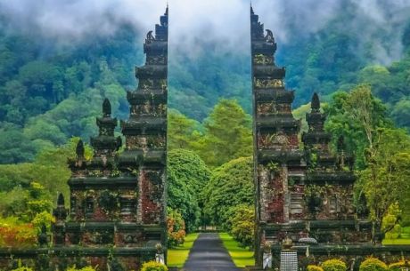 Endonezya Malezya Bali Turu 12 Gün EJ001