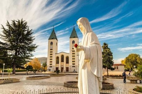 Çukurova Çıkışlı Kosovalı Büyük Balkanlar Turu AJet ile Extra Turlar ve Akşam Yemekleri Dahil 7 Gece SKP-TZL